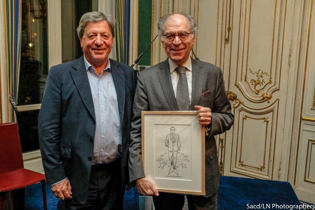 Remise du prix par Pascal Rogard à Pierre Sellal, diplomate et ambassadeur de France